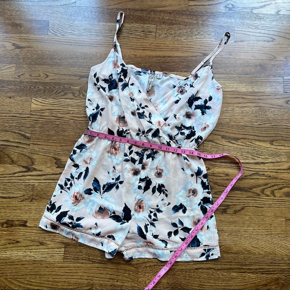 Gypsies & Moondust floral romper - Picture 8 of 11